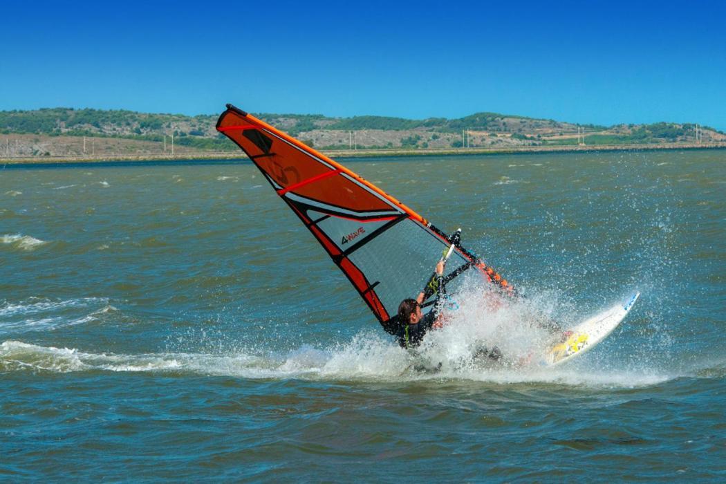 Отель Escapades Ensoleillees Climatisation Television Сижан Экстерьер фото